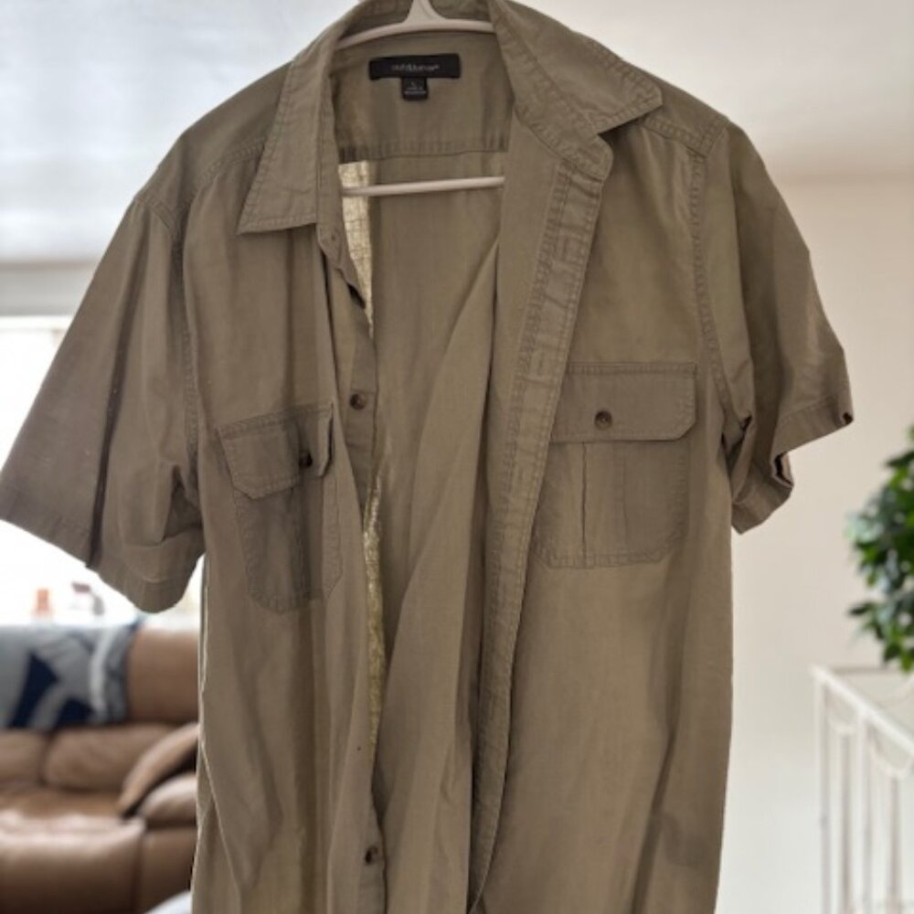MENS SHORT SLEEVE SHIRT SIZE L